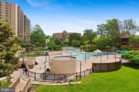 307 YOAKUM PARKWAY 821 ALEXANDRIA VA 22304