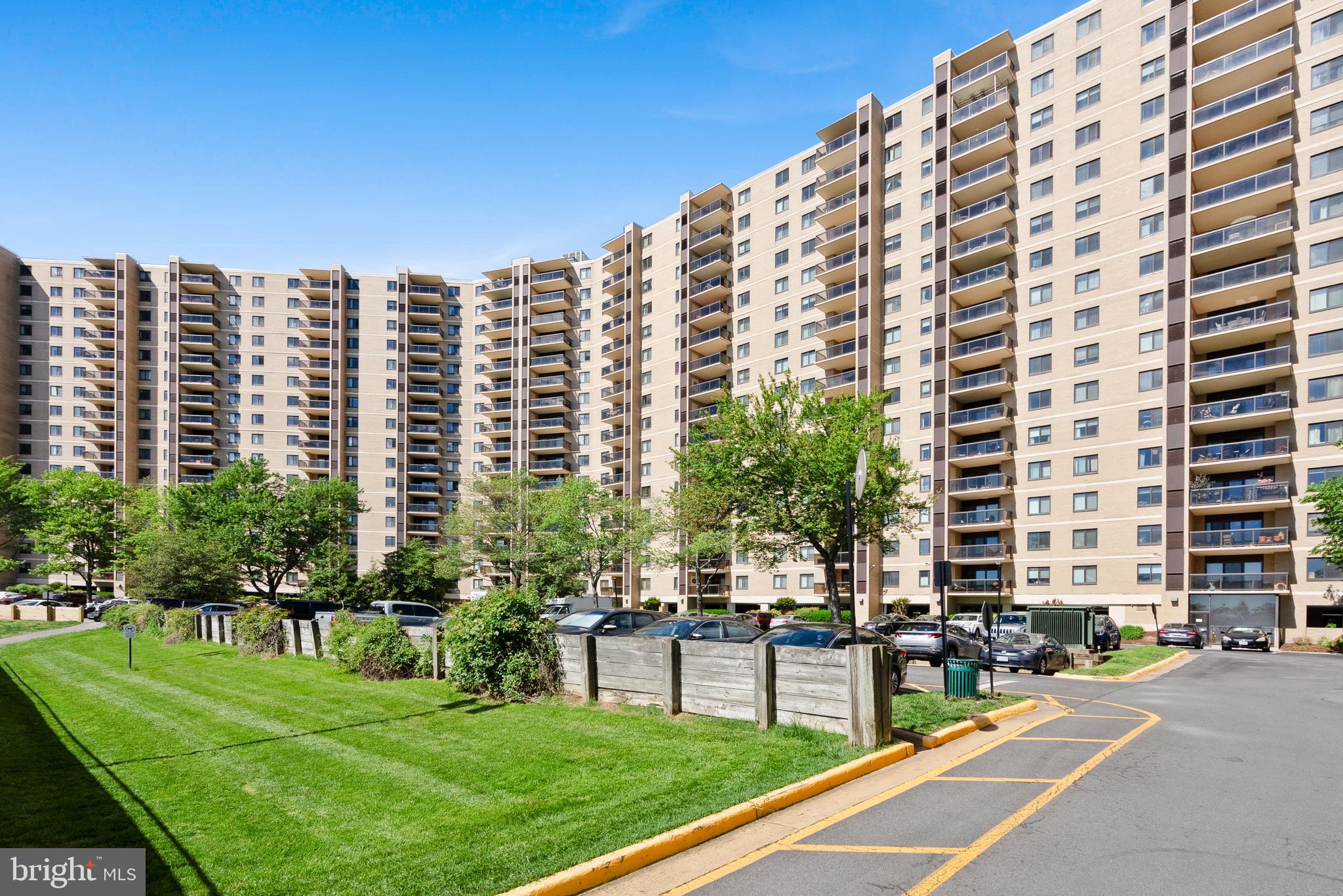 307 YOAKUM PARKWAY 821
