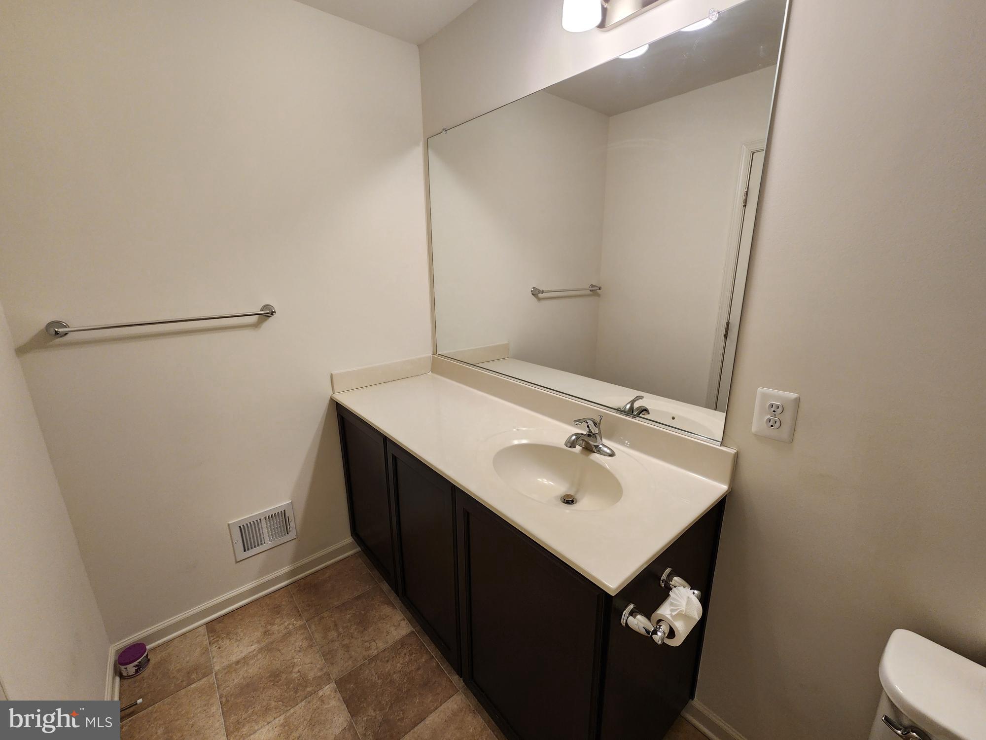 OVERLOOK AT RIVERSIDE - Residential Lease