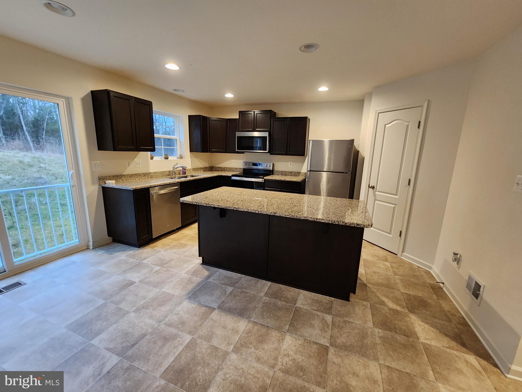 OVERLOOK AT RIVERSIDE - Residential Lease