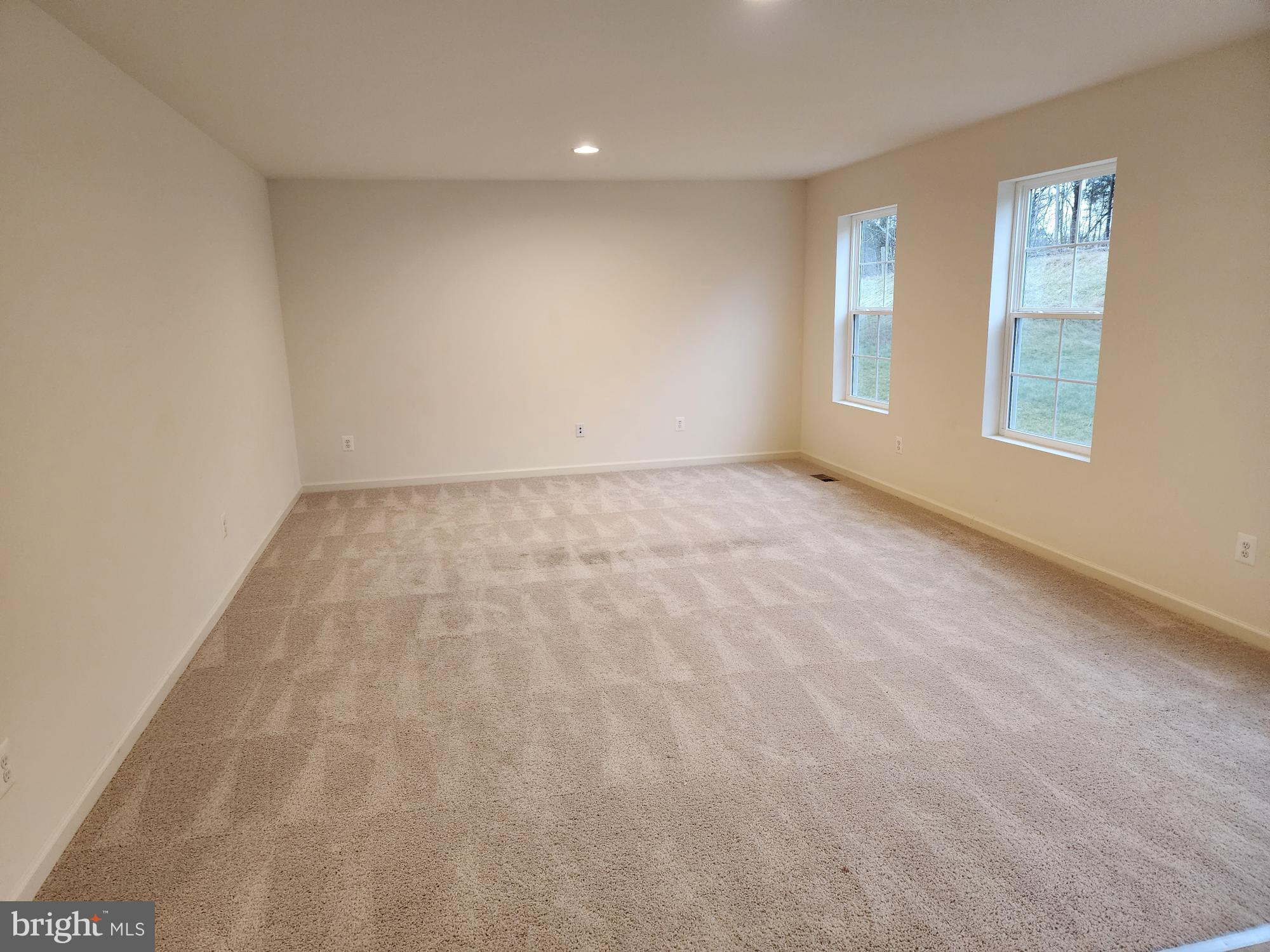 OVERLOOK AT RIVERSIDE - Residential Lease