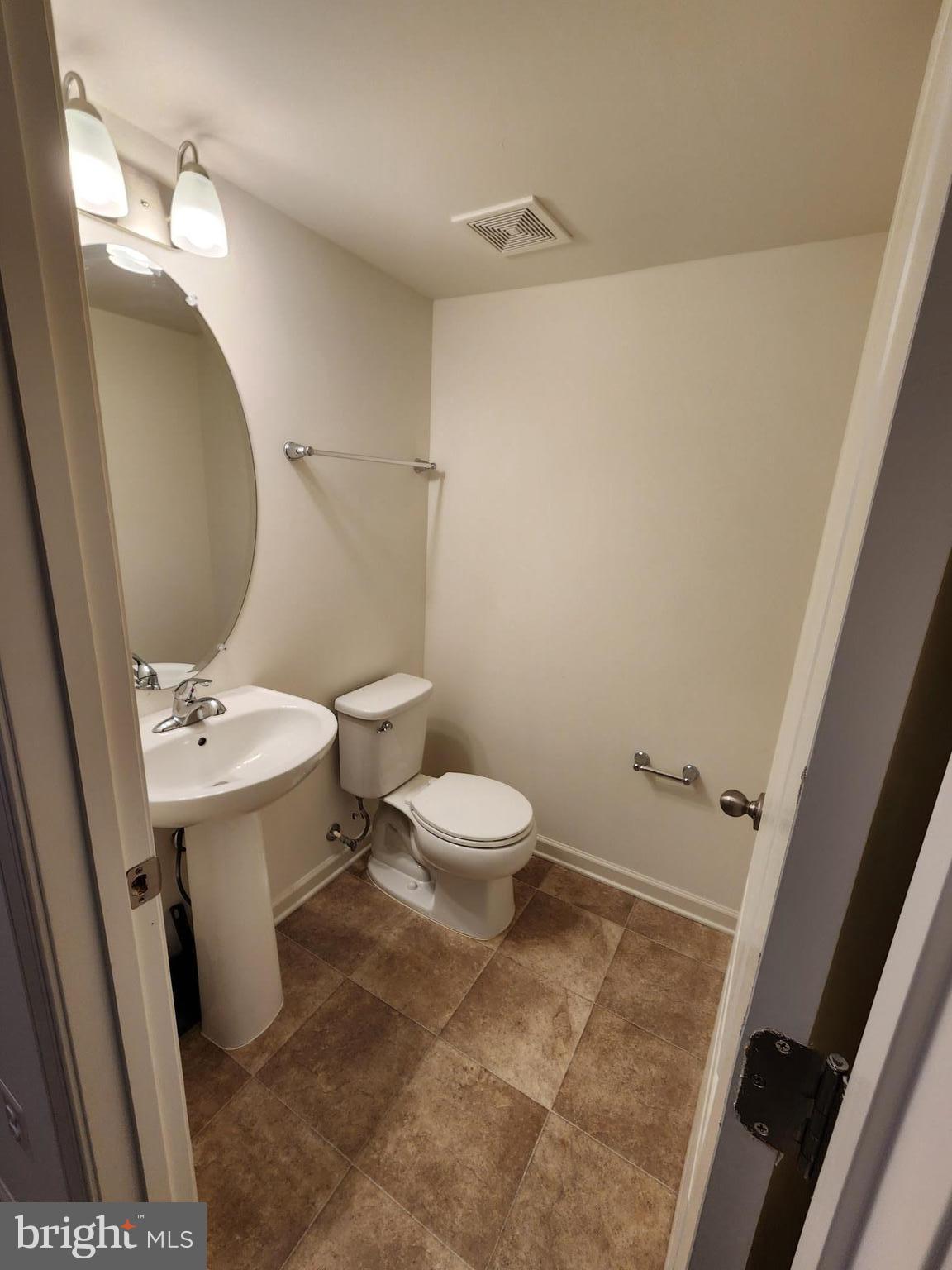 OVERLOOK AT RIVERSIDE - Residential Lease