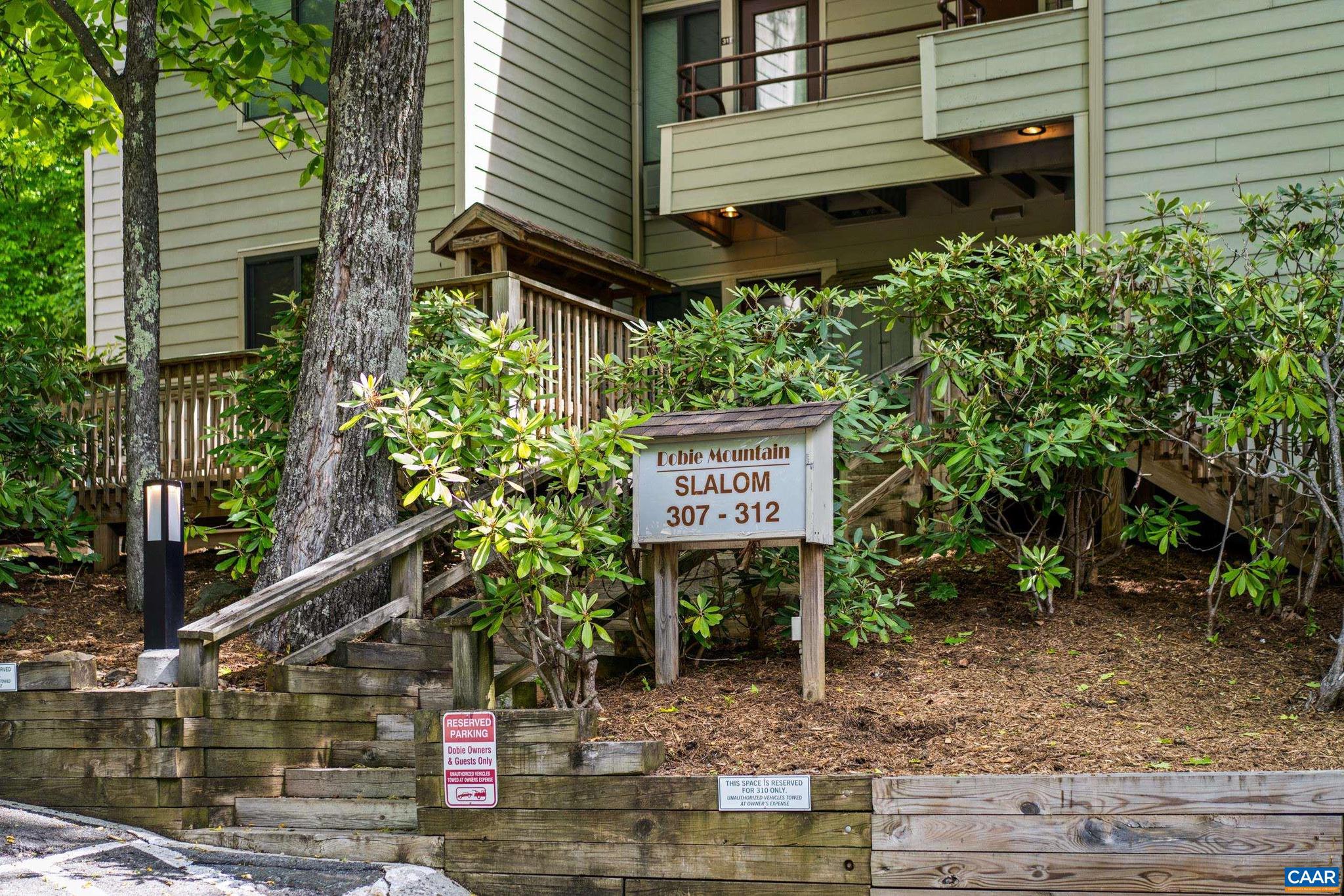 312 DOBIE LN