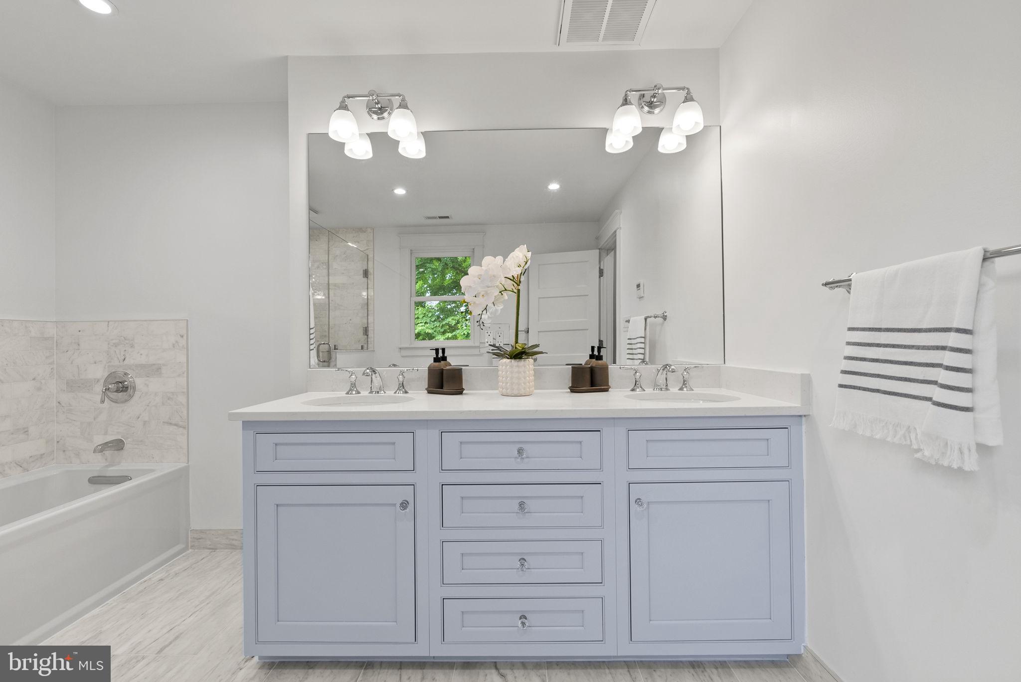 NORWOOD HEIGHTS - Residential