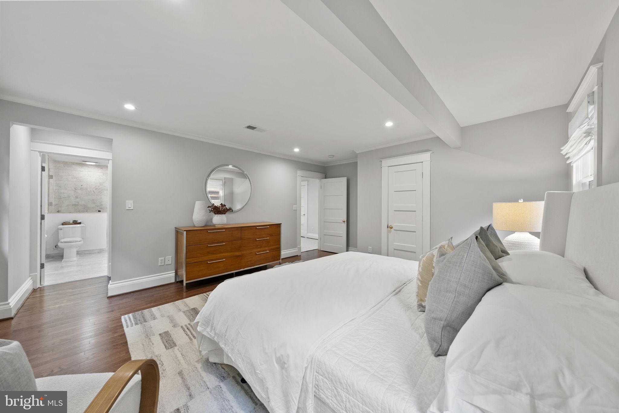 NORWOOD HEIGHTS - Residential