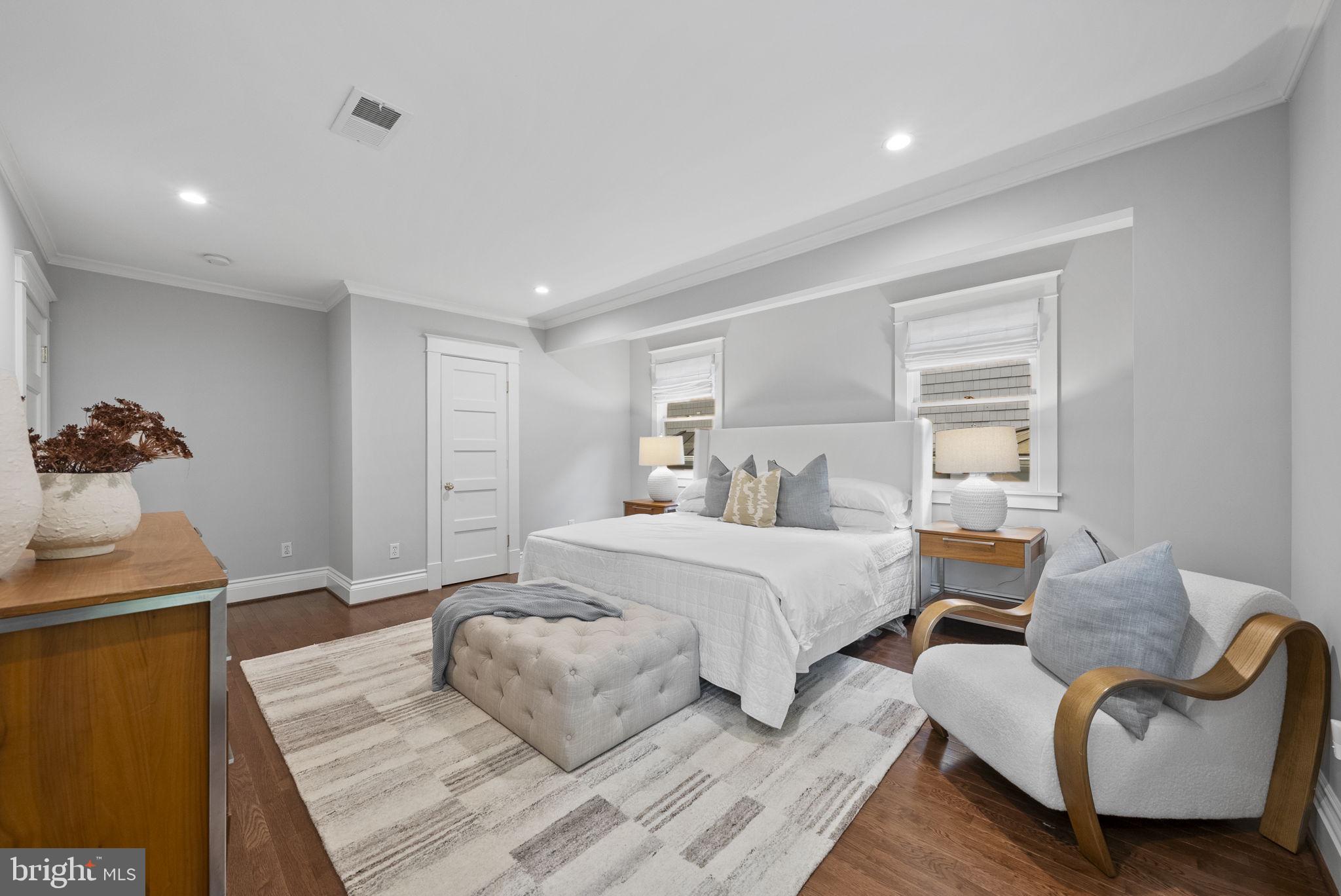 NORWOOD HEIGHTS - Residential