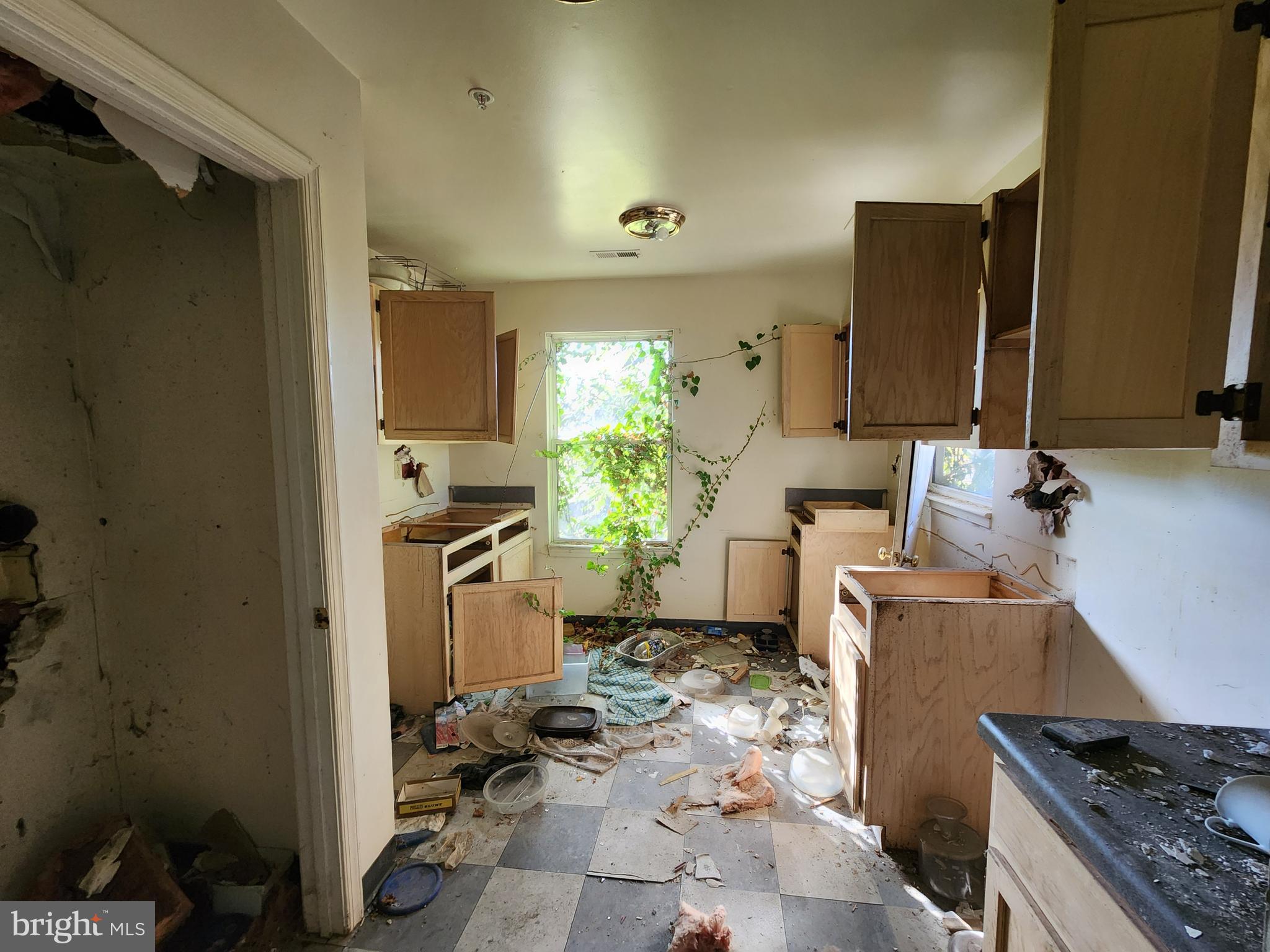 SANDTOWN-WINCHESTER - Residential