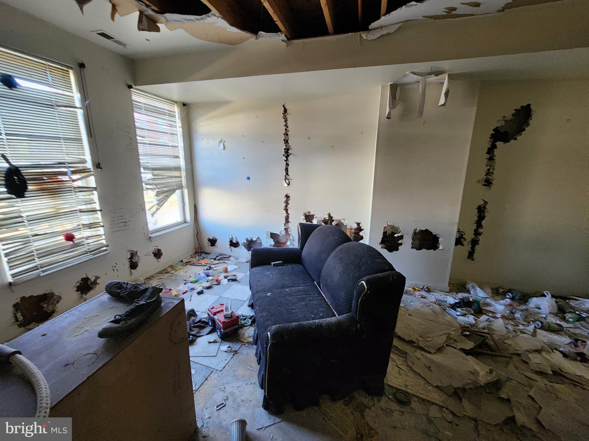 SANDTOWN-WINCHESTER - Residential