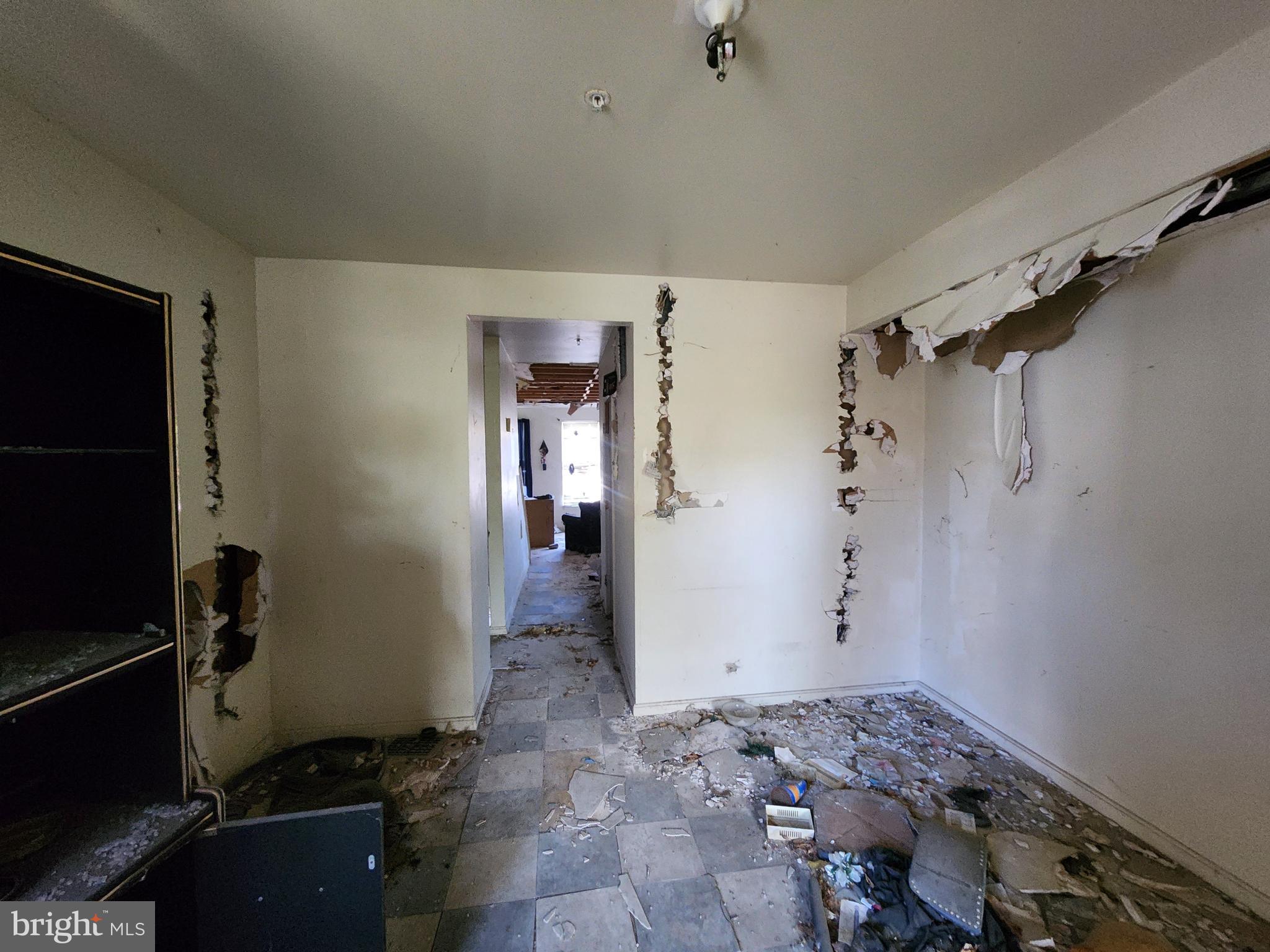 SANDTOWN-WINCHESTER - Residential