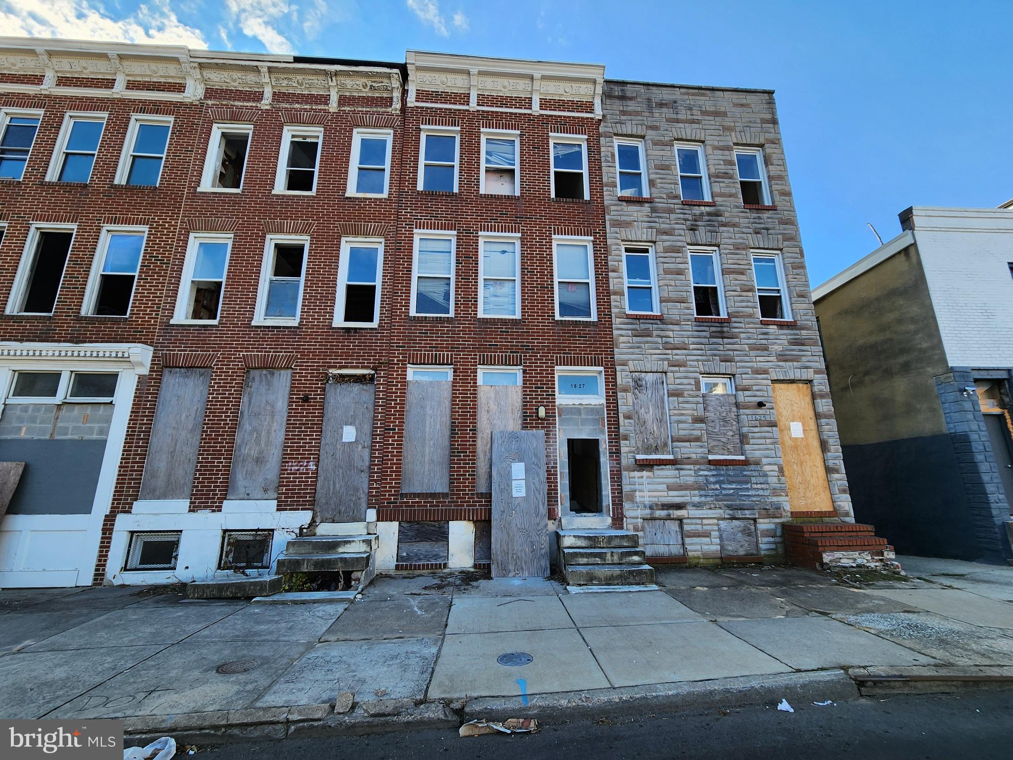 SANDTOWN-WINCHESTER - Residential