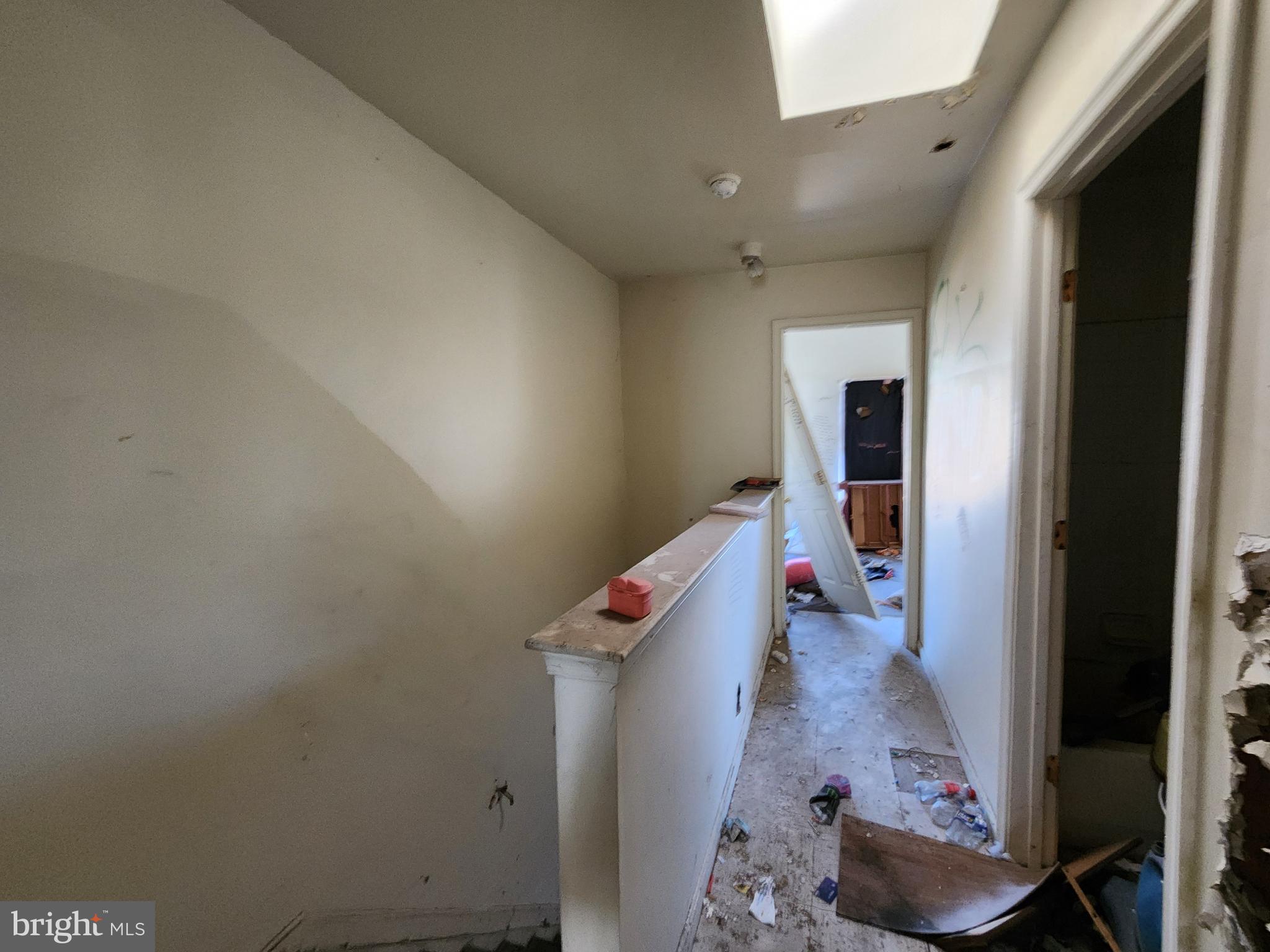 SANDTOWN-WINCHESTER - Residential