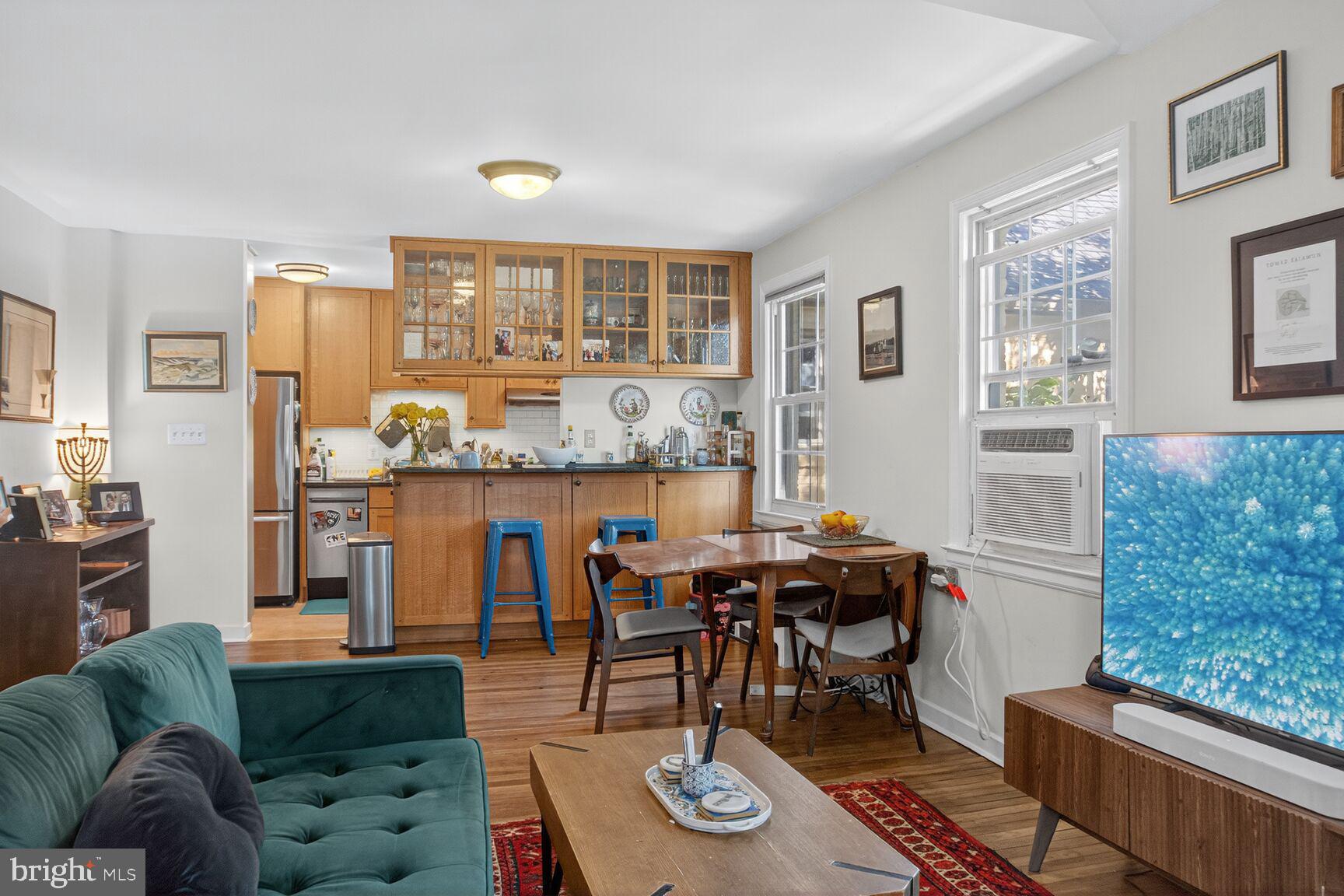 2223 WASHINGTON AVENUE 2223-W