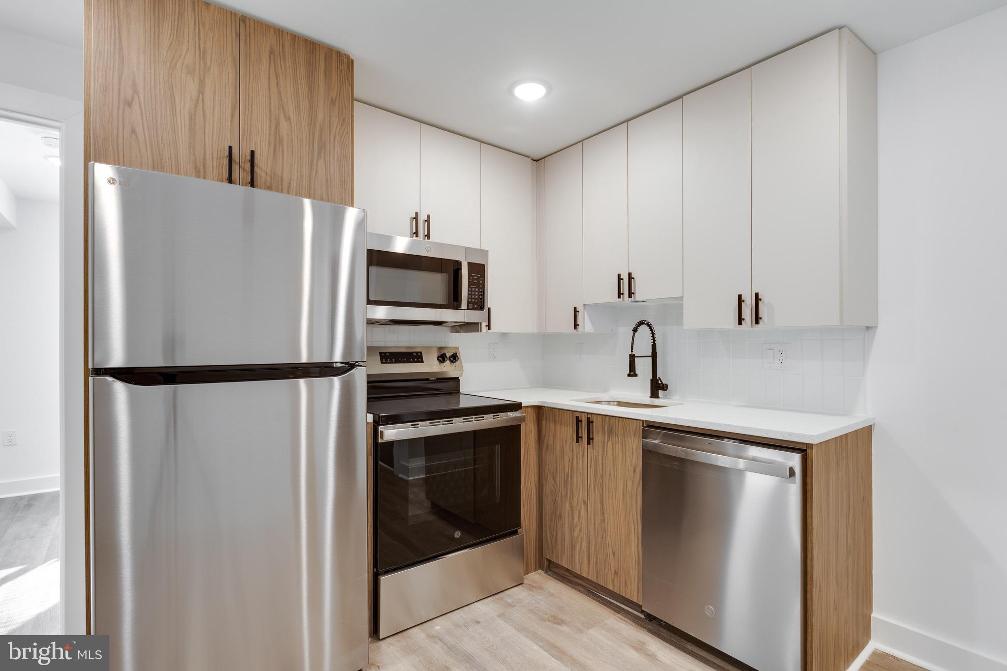 715 W CUMBERLAND STREET A