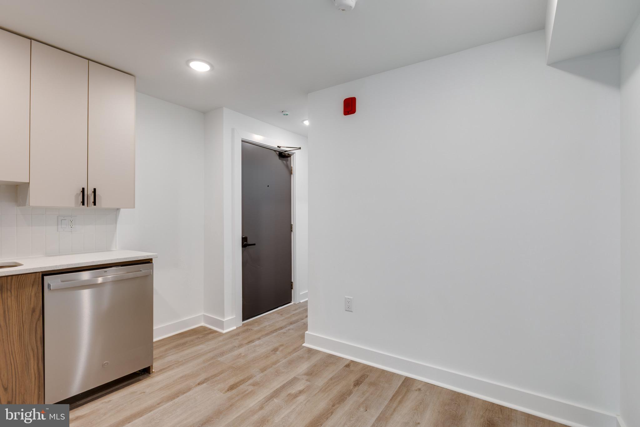 715 W CUMBERLAND STREET A