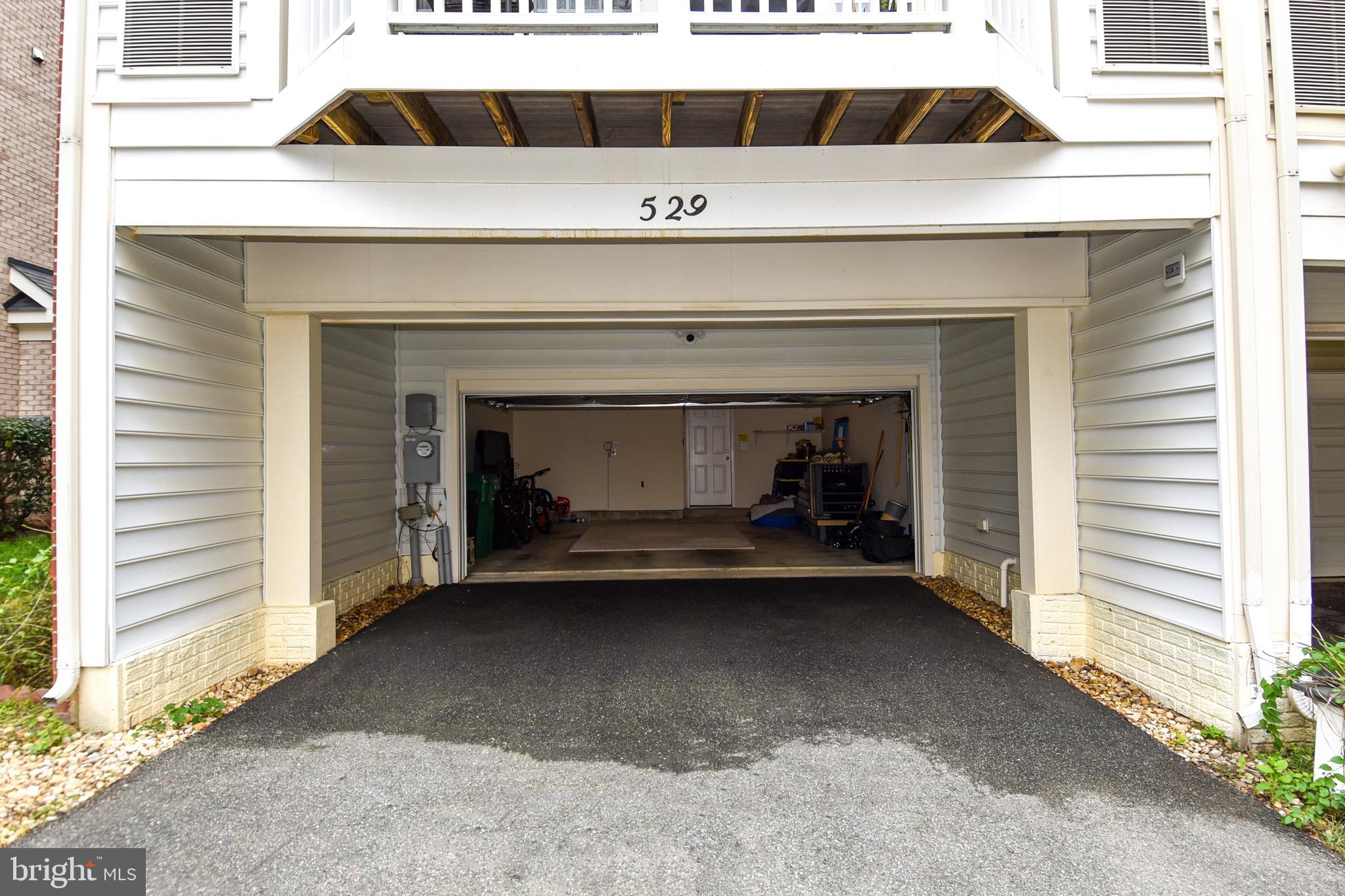 HIDDEN CREEK - Residential