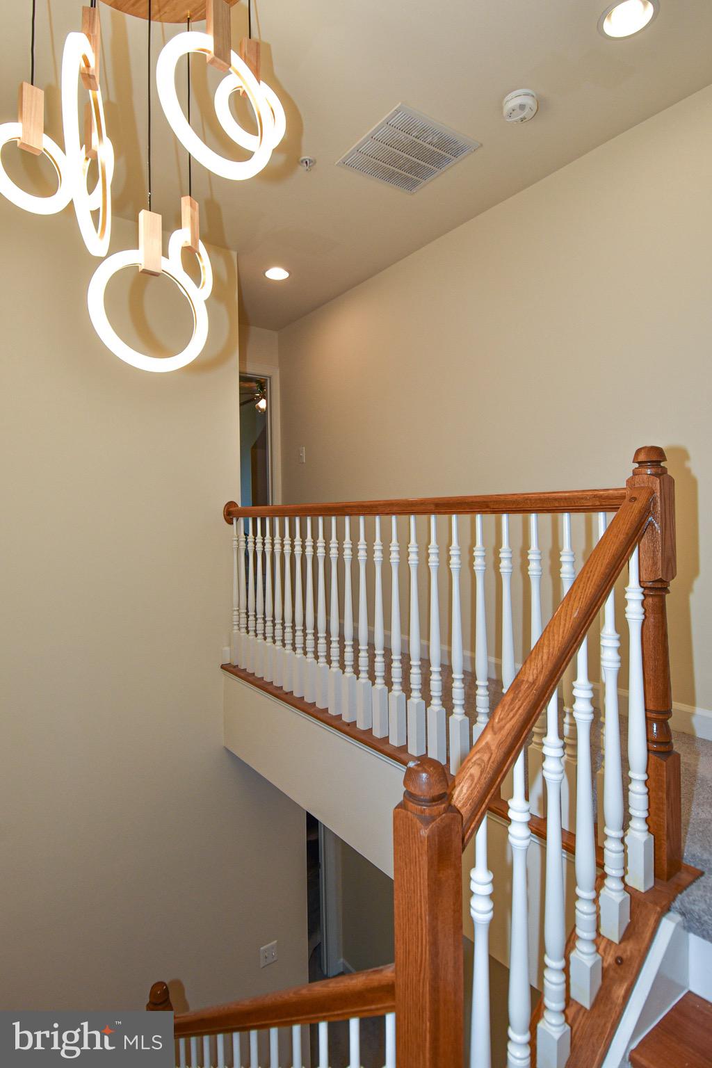 HIDDEN CREEK - Residential