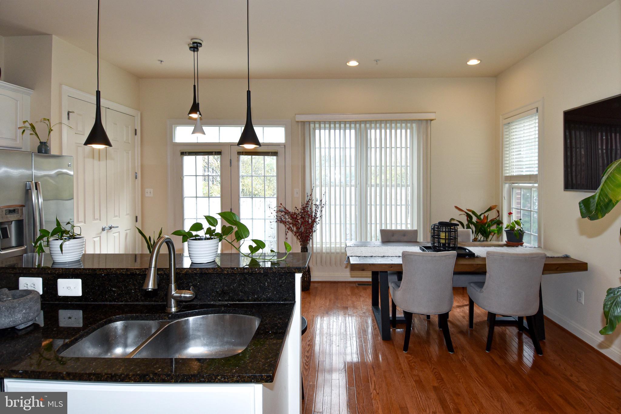 HIDDEN CREEK - Residential