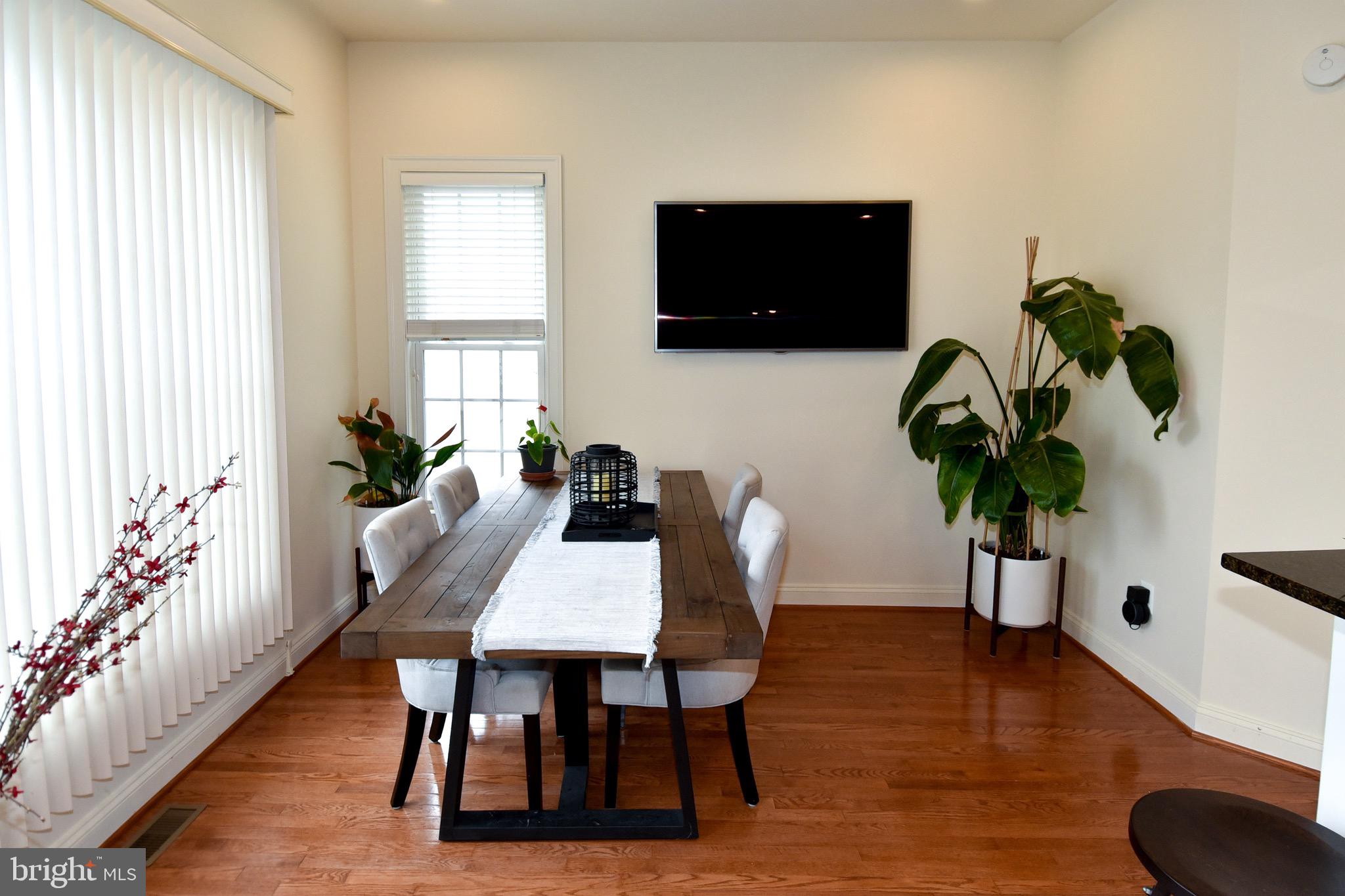 HIDDEN CREEK - Residential