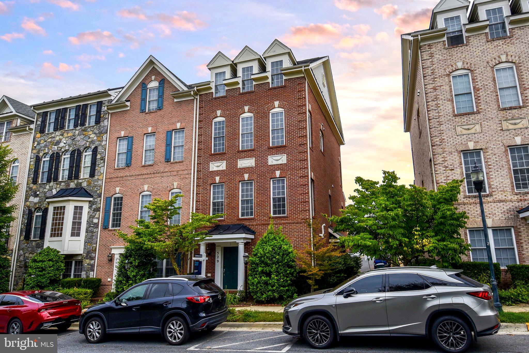 HIDDEN CREEK - Residential