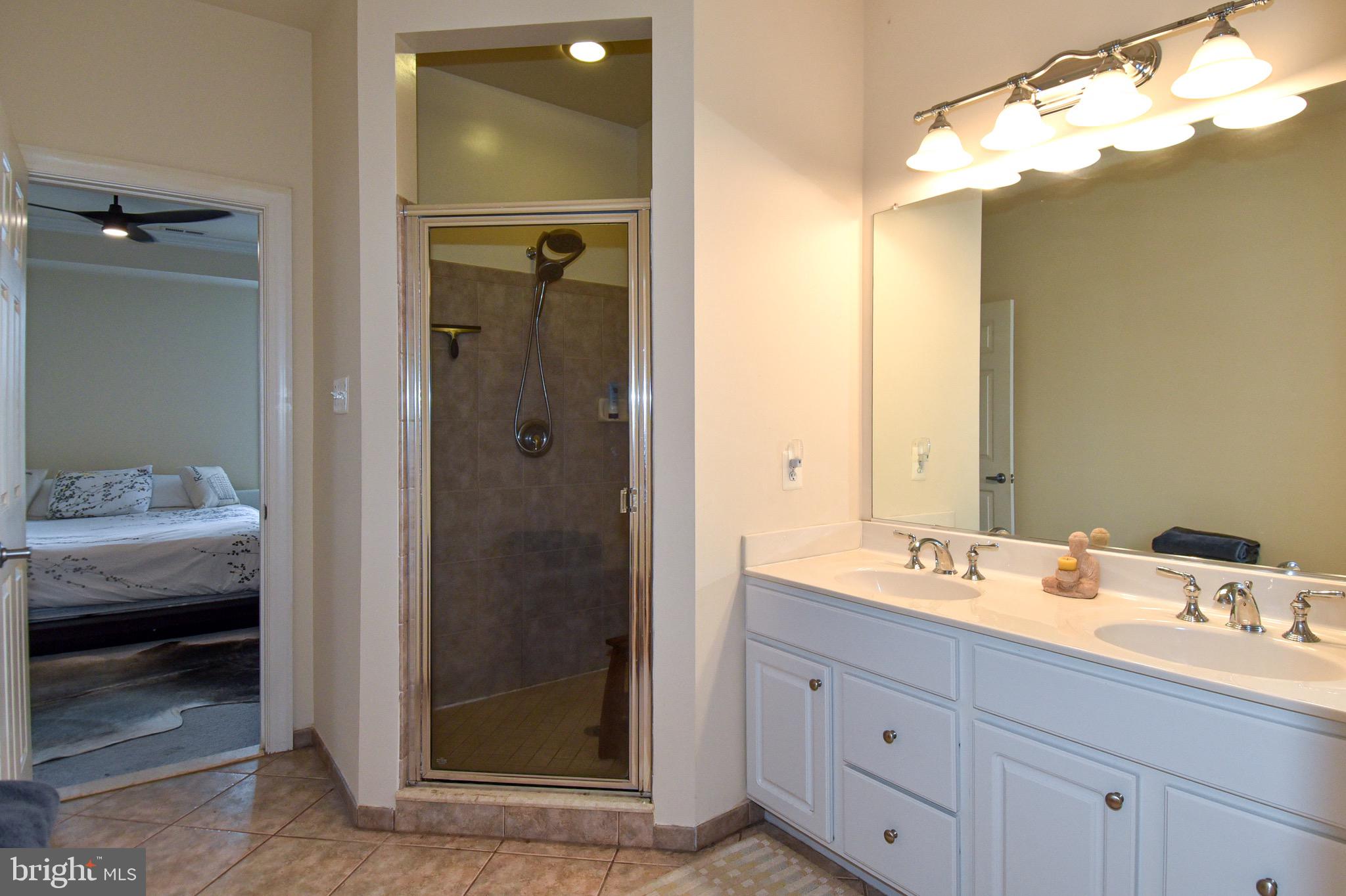 HIDDEN CREEK - Residential