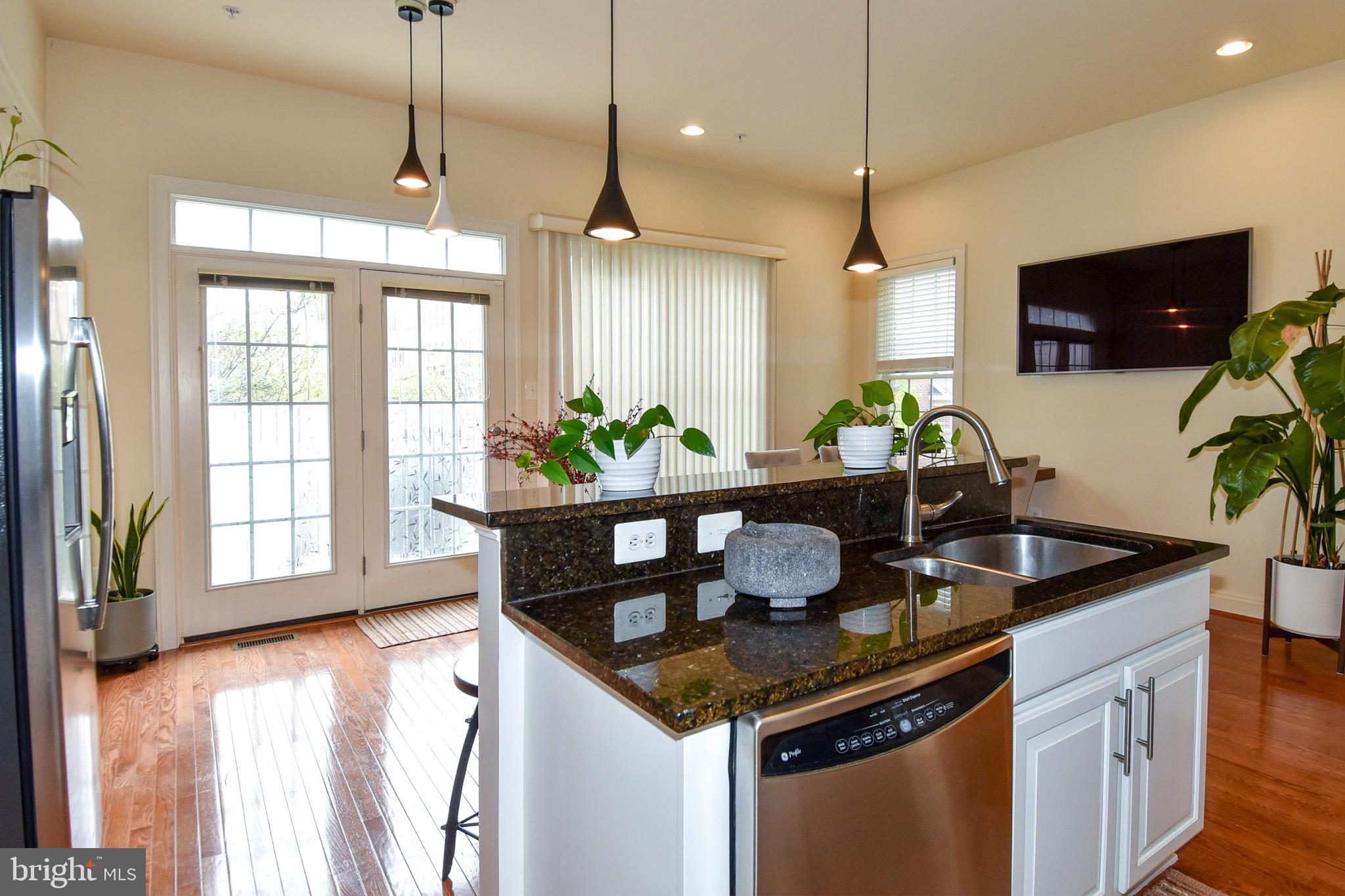 HIDDEN CREEK - Residential