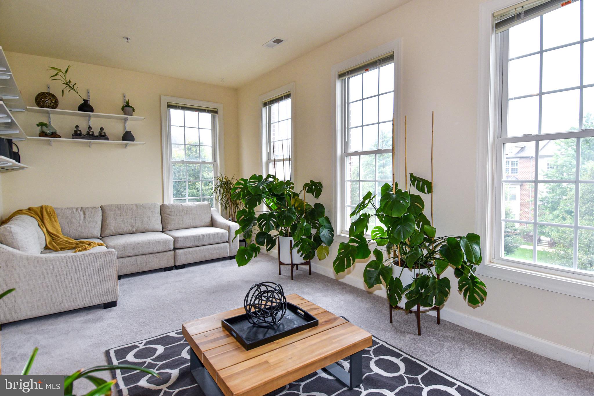 HIDDEN CREEK - Residential