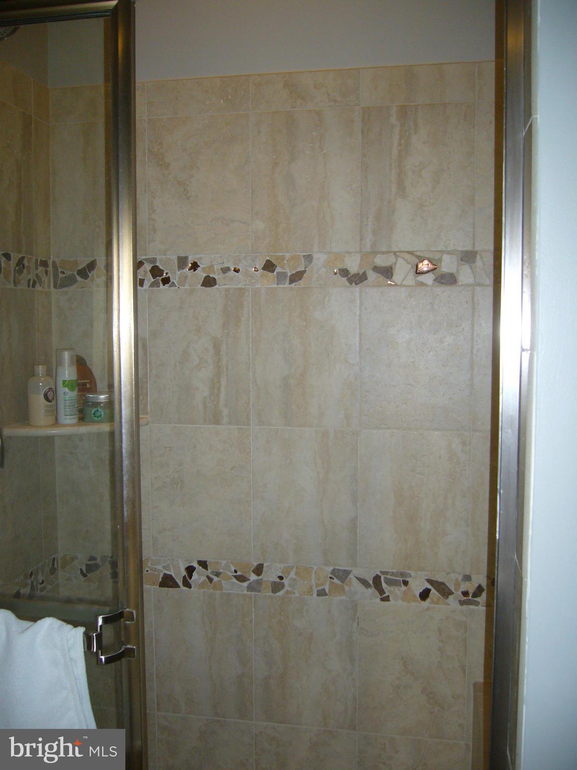 HIDDEN CREEK - Residential Lease