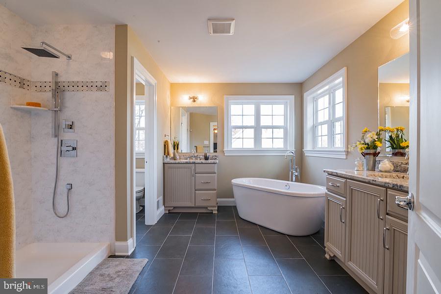 LEOPARD LAKES - Residential