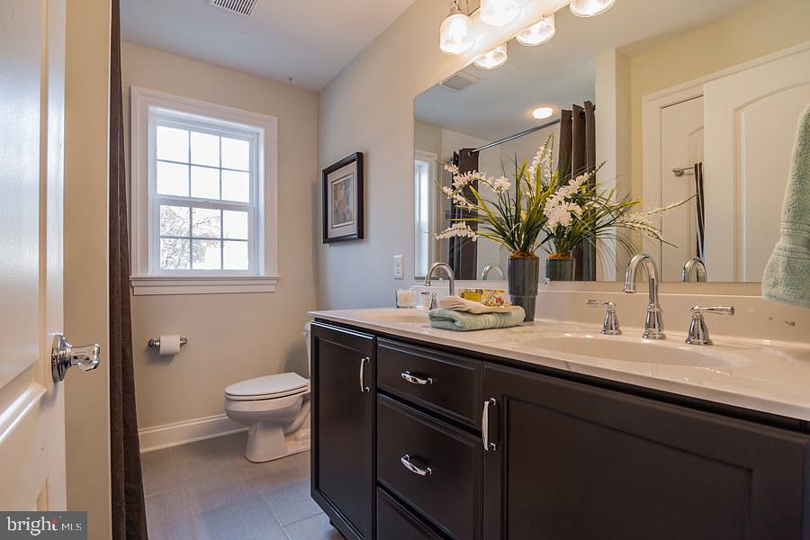 LEOPARD LAKES - Residential