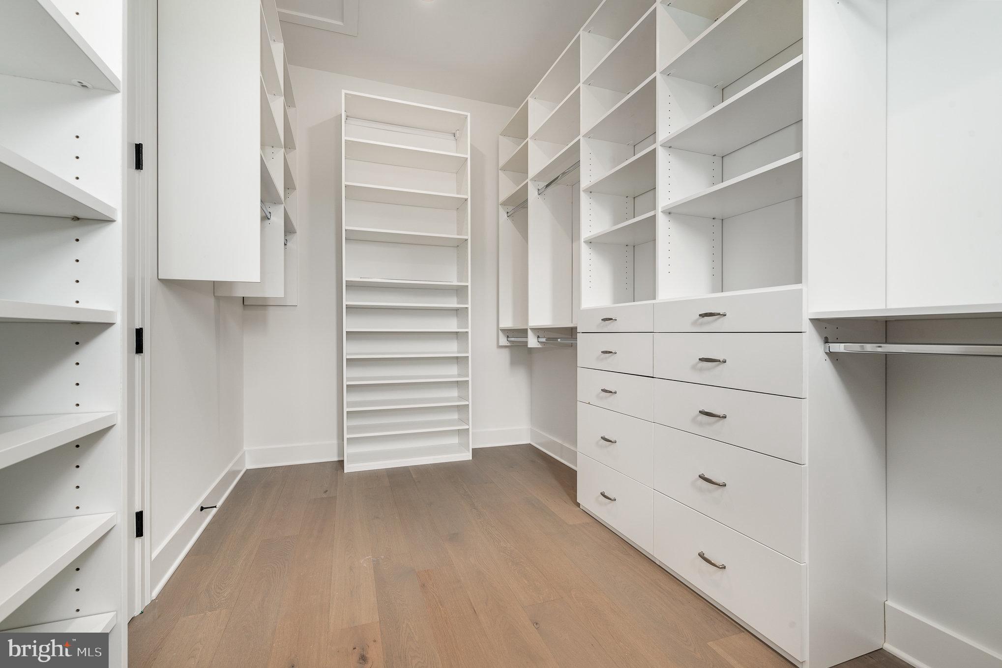 GLENDALE ESTATES - Residential