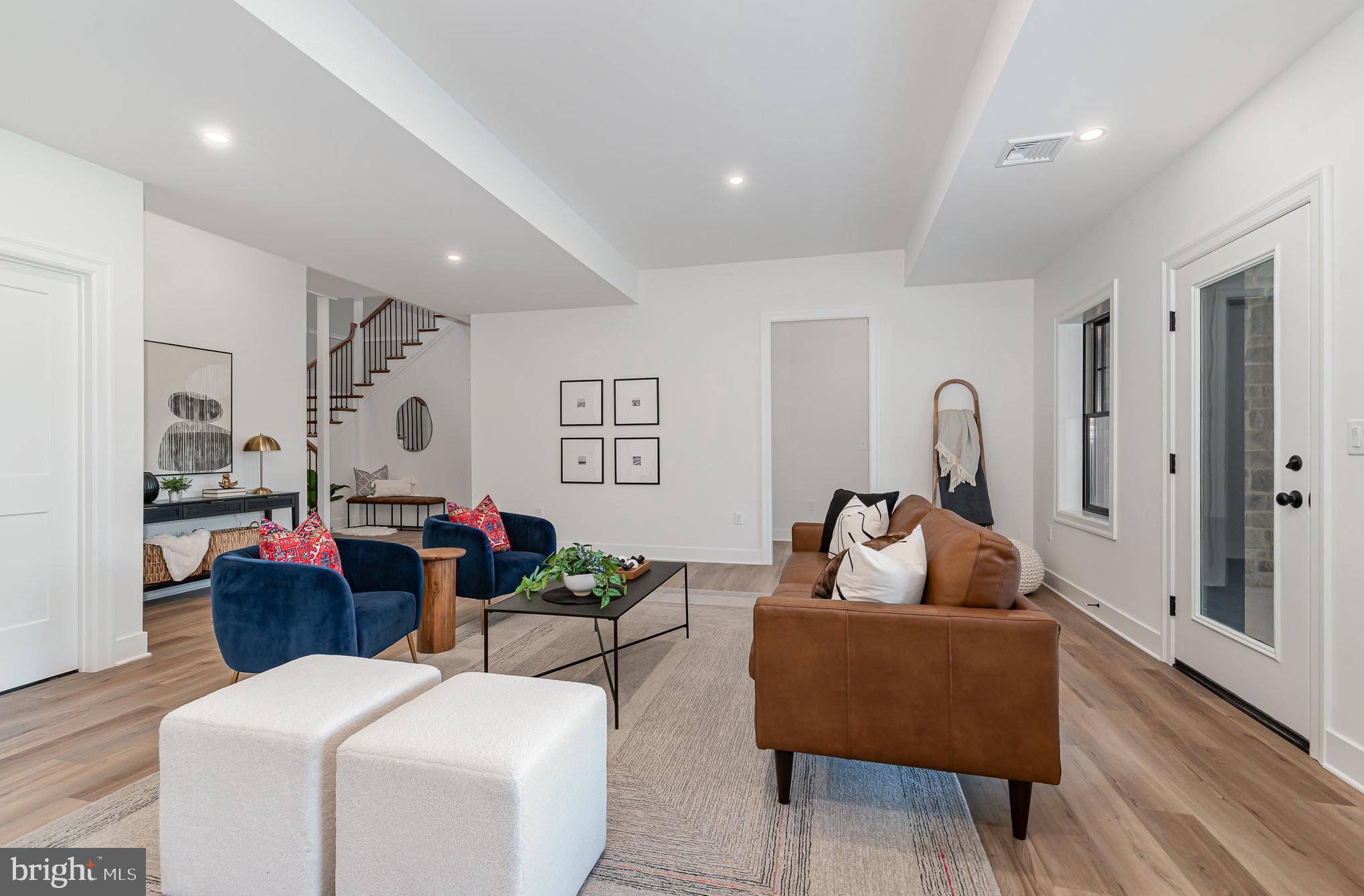 GLENDALE ESTATES - Residential