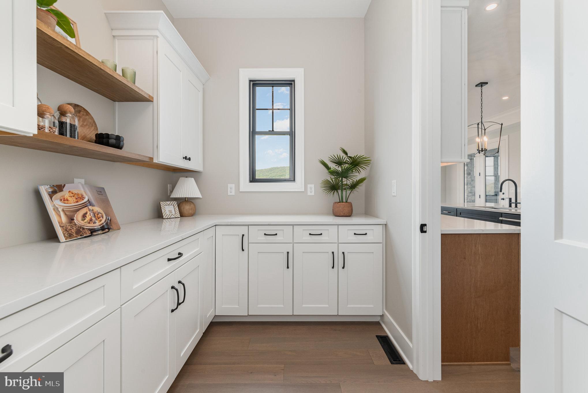 GLENDALE ESTATES - Residential