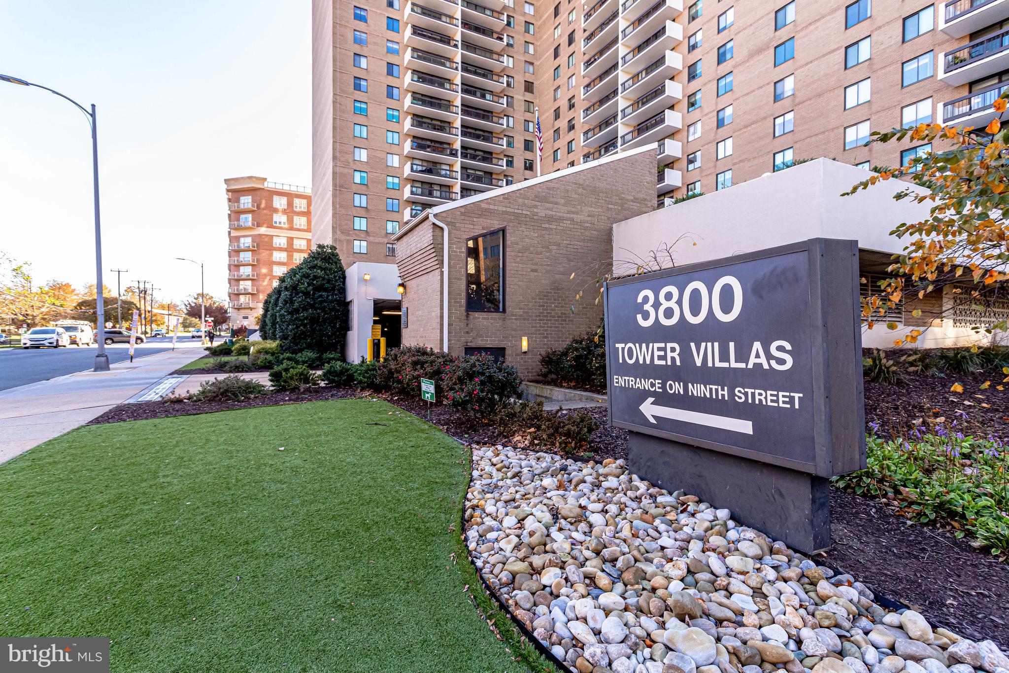 3800 FAIRFAX DRIVE 1411