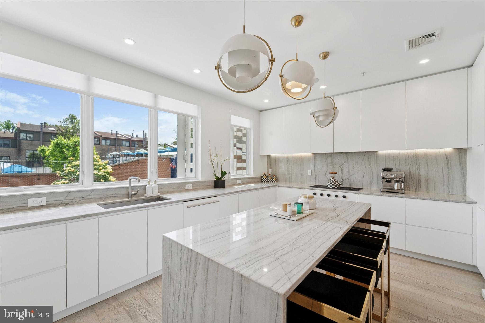 RITTENHOUSE SQUARE - Residential
