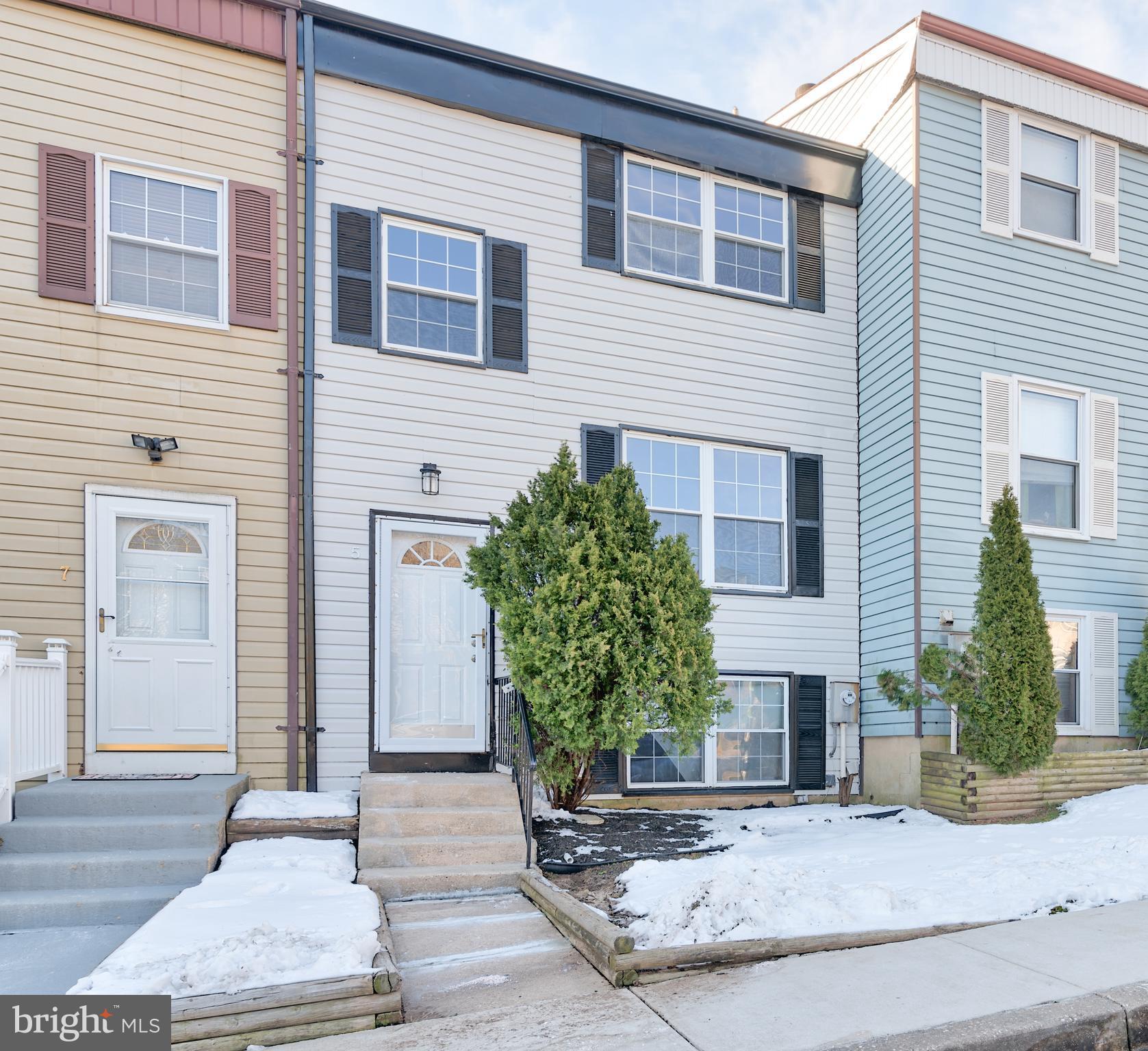 FRANKLIN RIDGE TOWNHOUSE - Residential