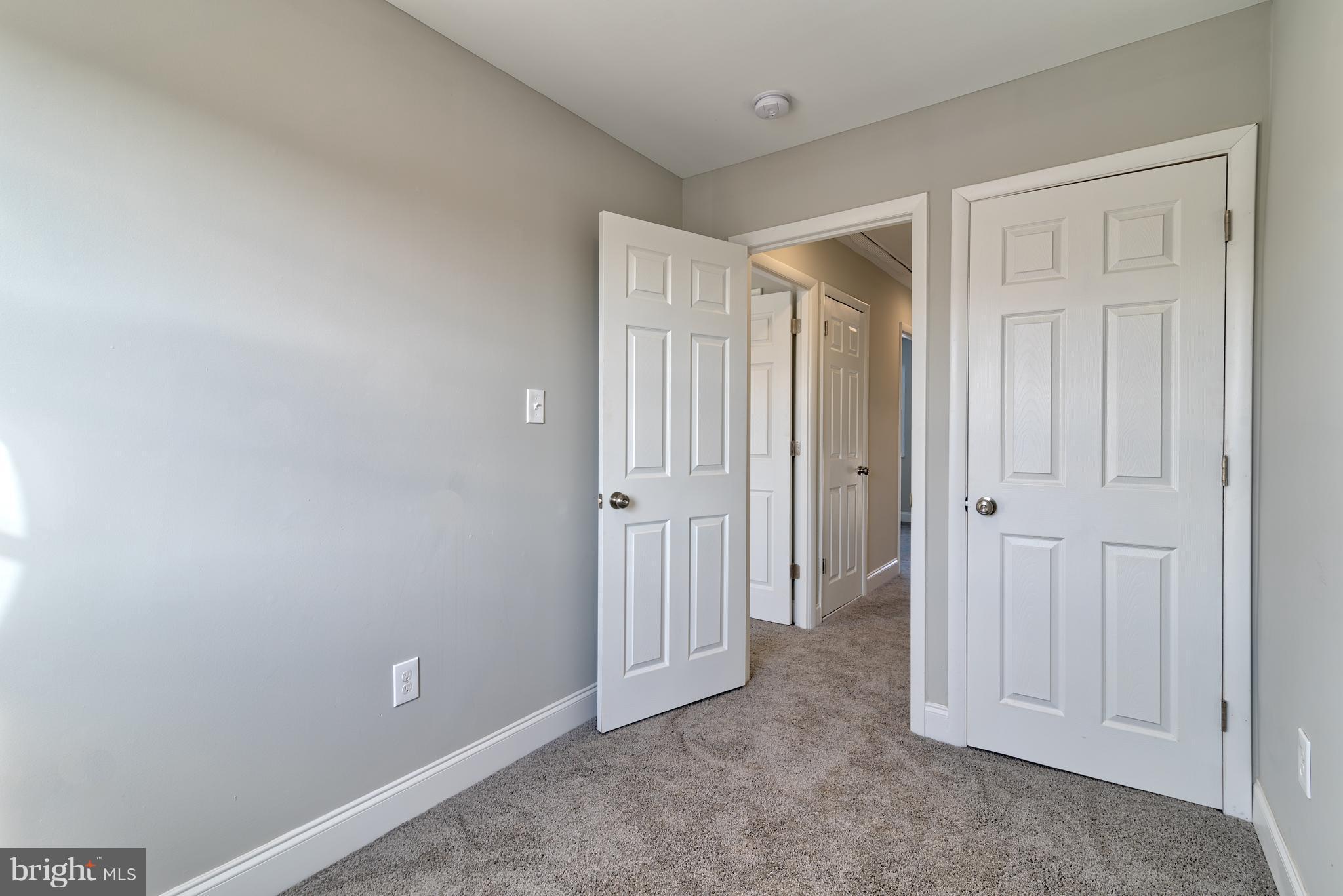 FRANKLIN RIDGE TOWNHOUSE - Residential