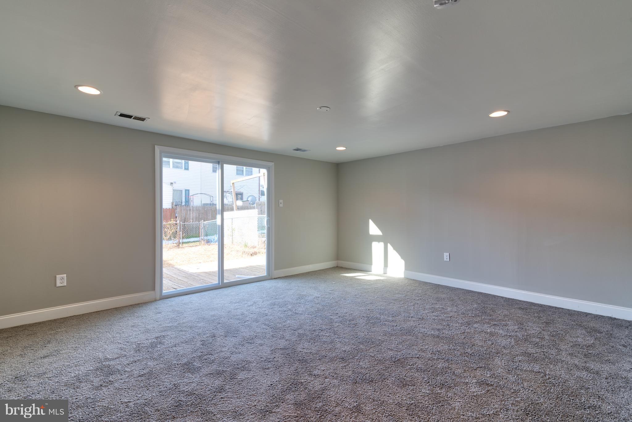 FRANKLIN RIDGE TOWNHOUSE - Residential