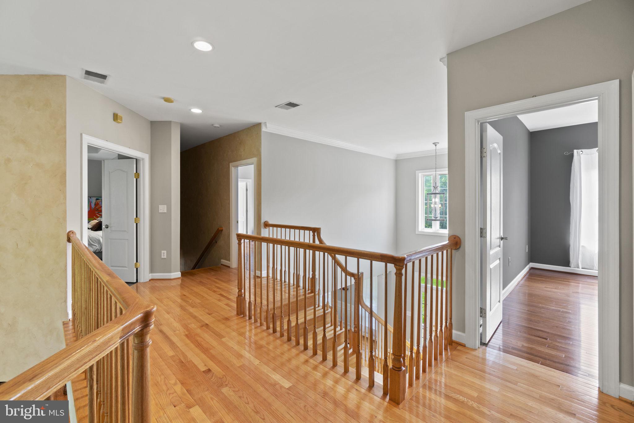 MOUNTAIN VIEW ESTATES - Residential