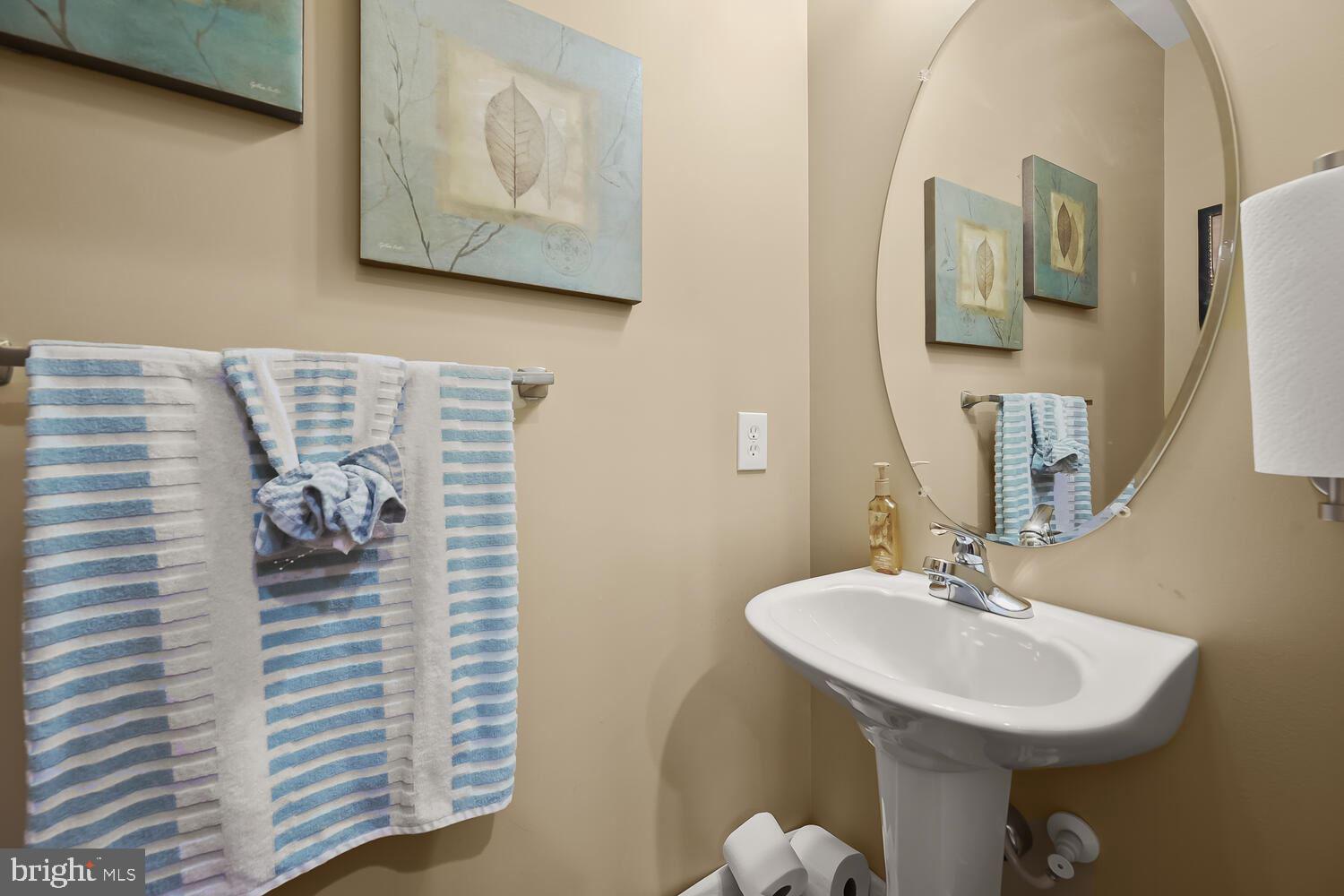 FAIRWAY OVERLOOK - Residential