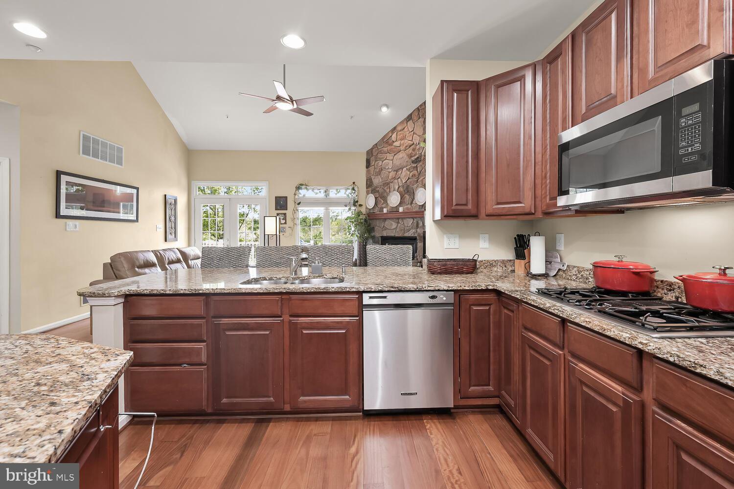 FAIRWAY OVERLOOK - Residential