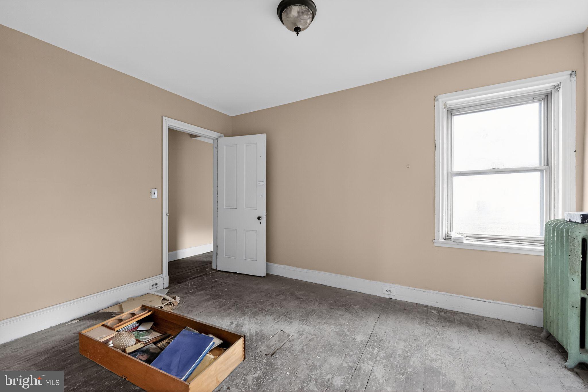 LUDLOW - Residential