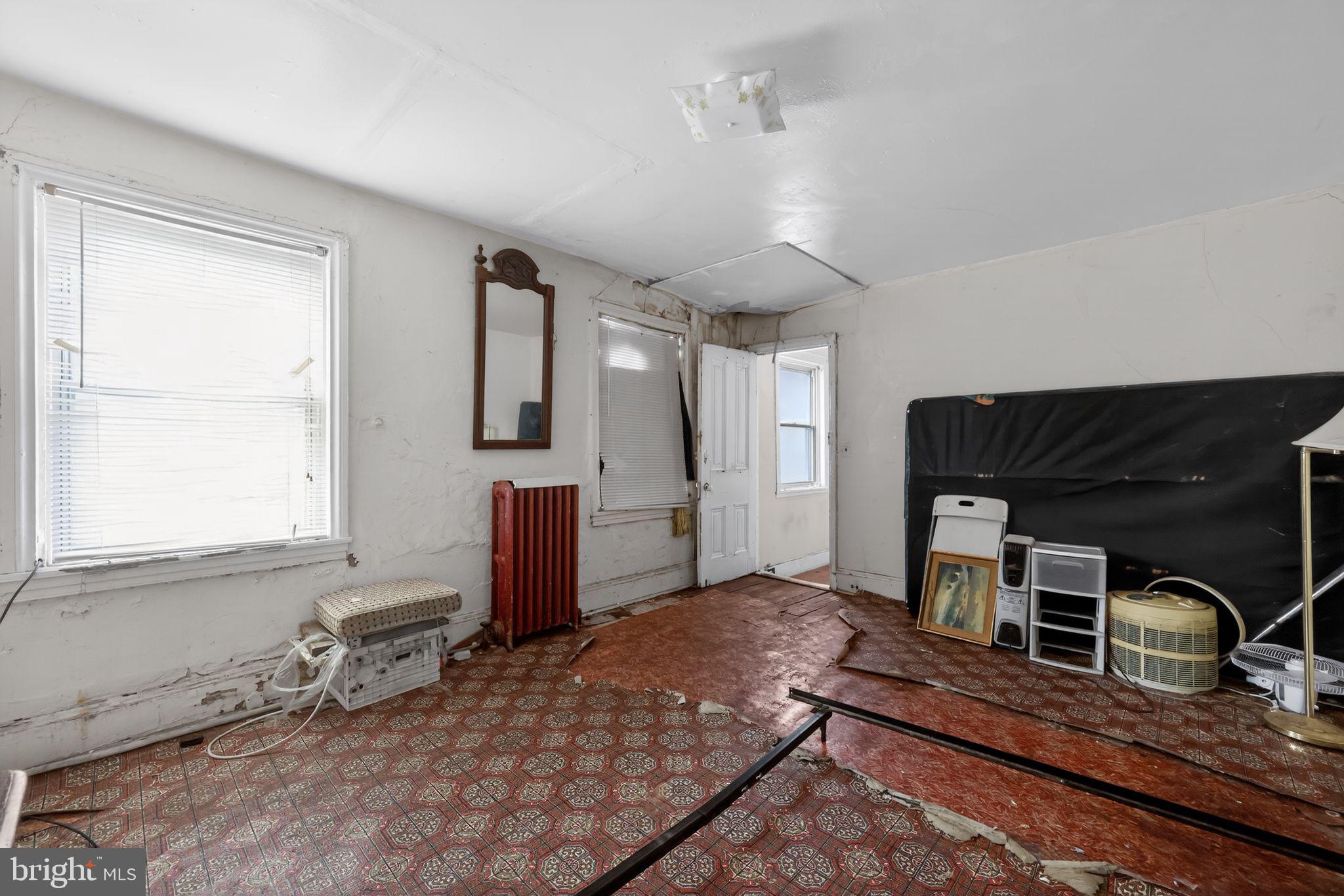 LUDLOW - Residential