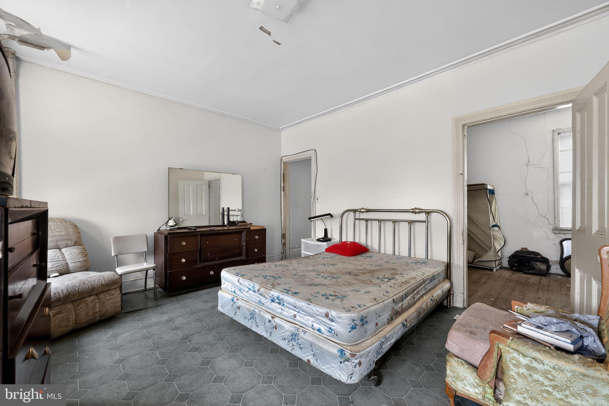 LUDLOW - Residential