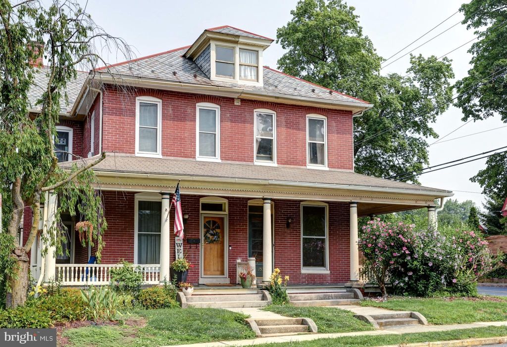 Photo of 153 E COLLEGE AVE, ELIZABETHTOWN, PA 17022 (MLS # PALA2037850)