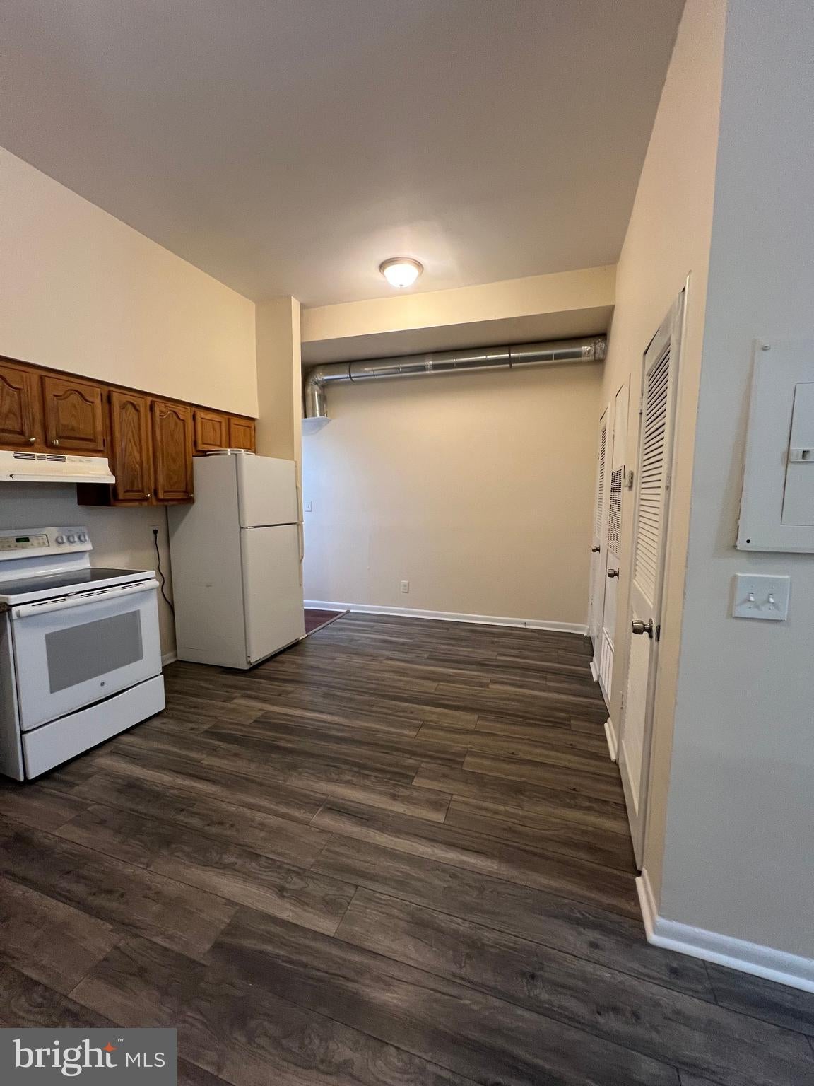 1423 W FAYETTE STREET 1
