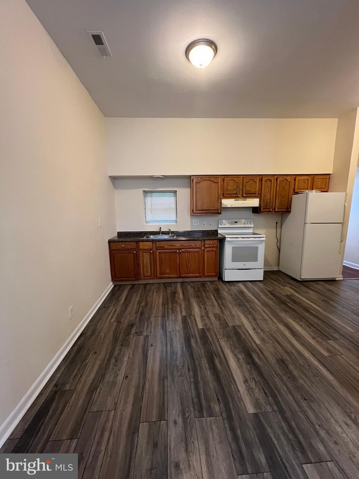 1423 W FAYETTE STREET 1