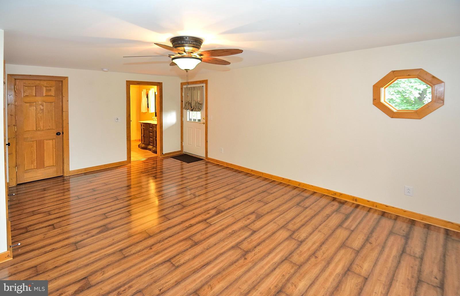 BULL RUN MOUNTAIN ESTATE - Residential Lease