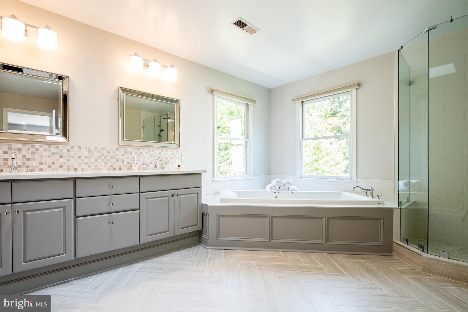 BUSH HILL WOODS - Residential