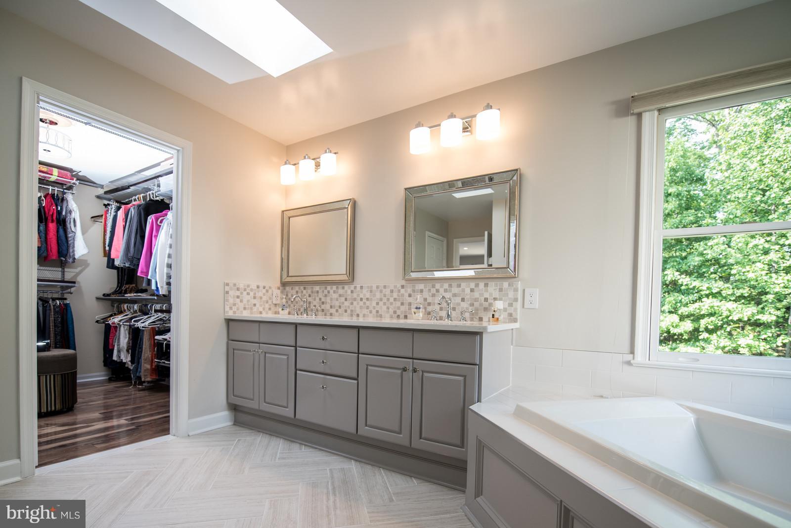 BUSH HILL WOODS - Residential