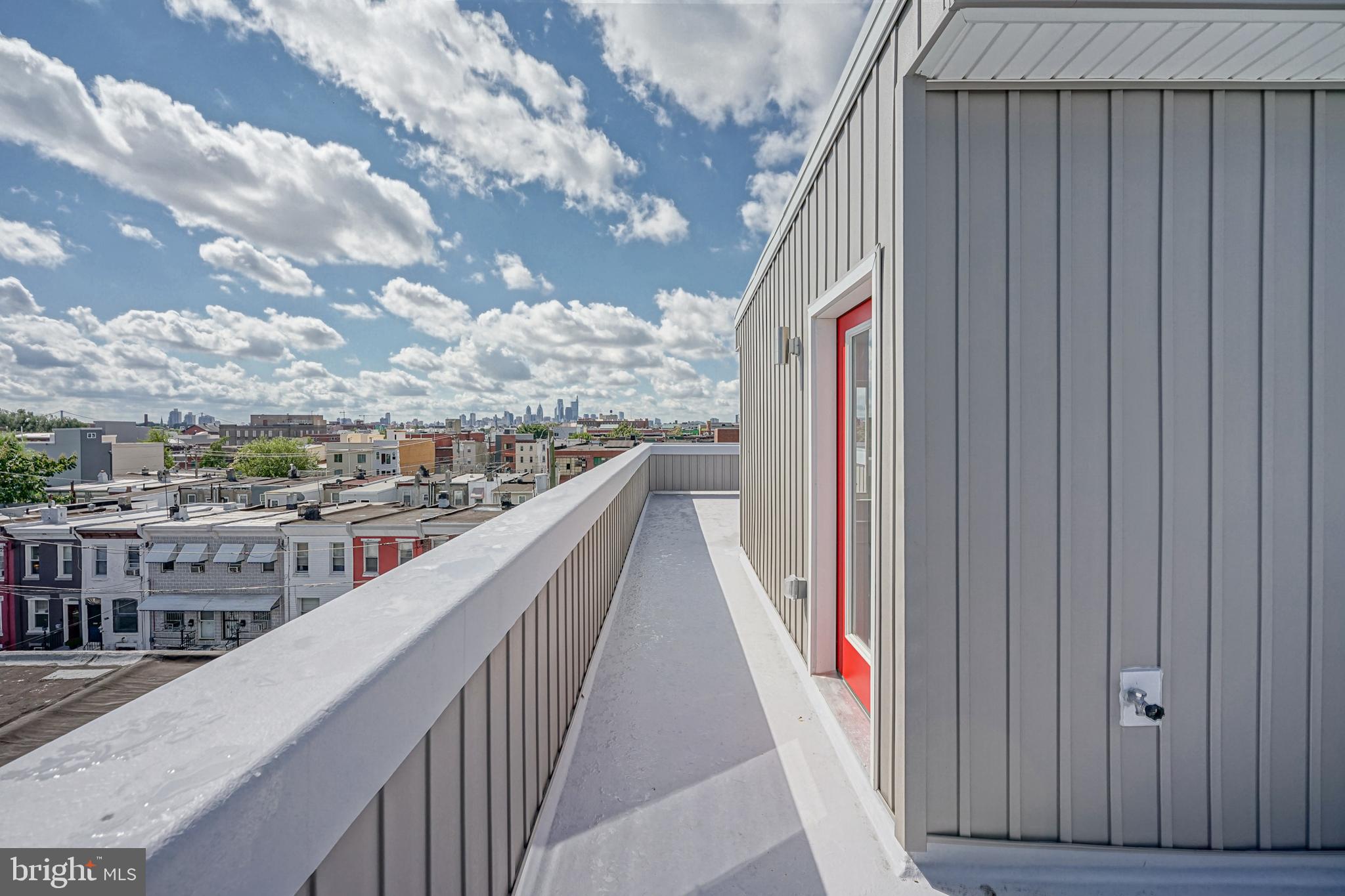 EAST KENSINGTON - Residential
